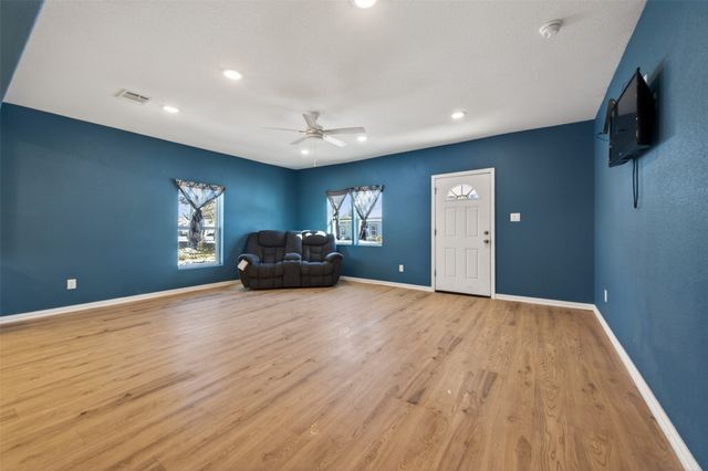 603 E Willingham Street, Cleburne, TX 76031