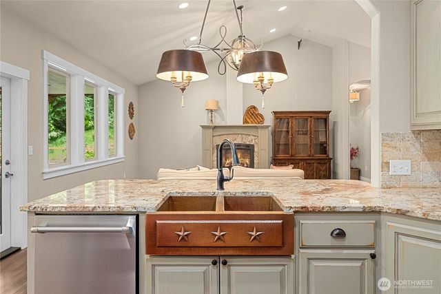 8401 Dawn Hill Drive SE, Olympia, WA 98513