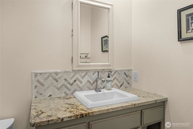 8401 Dawn Hill Drive SE, Olympia, WA 98513