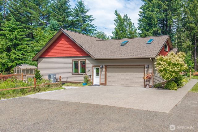 8401 Dawn Hill Drive SE, Olympia, WA 98513