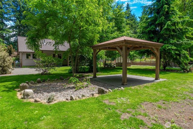 8401 Dawn Hill Drive SE, Olympia, WA 98513