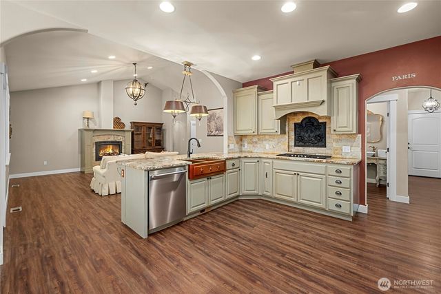 8401 Dawn Hill Drive SE, Olympia, WA 98513