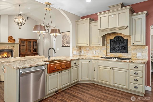 8401 Dawn Hill Drive SE, Olympia, WA 98513