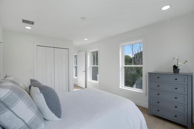 29 Parkers Neck Road, South Yarmouth, MA 02664