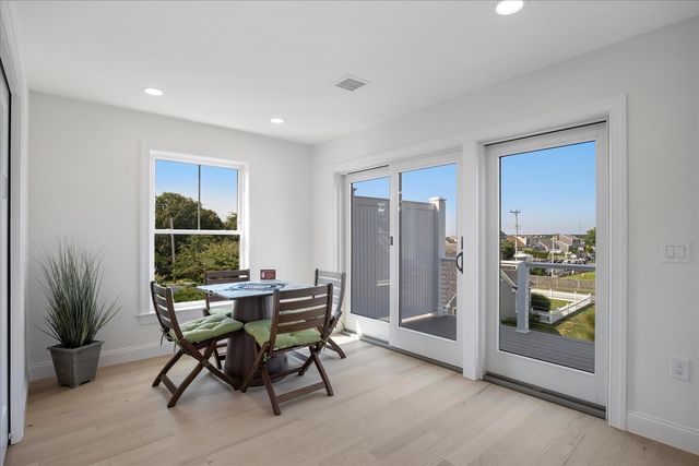 29 Parkers Neck Road, South Yarmouth, MA 02664