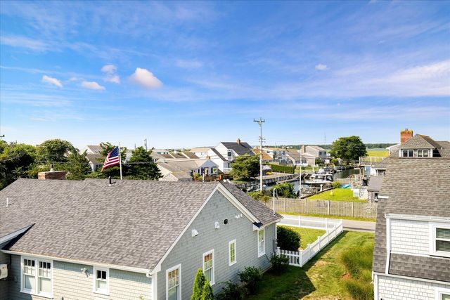 29 Parkers Neck Road, South Yarmouth, MA 02664