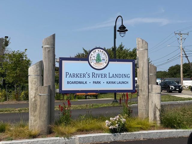 29 Parkers Neck Road, South Yarmouth, MA 02664