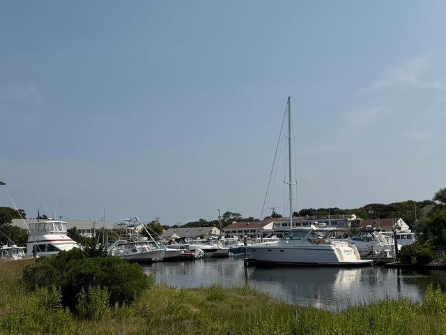 29 Parkers Neck Road, South Yarmouth, MA 02664