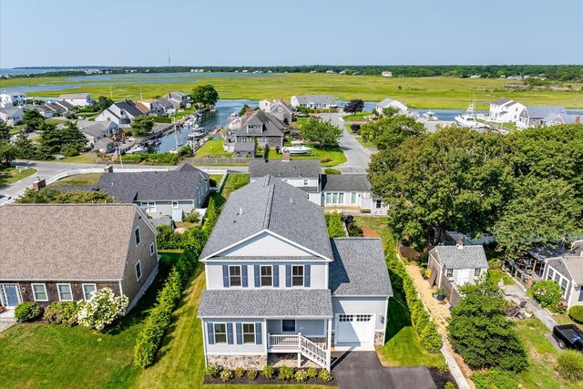 29 Parkers Neck Road, South Yarmouth, MA 02664