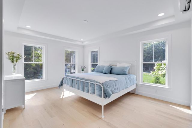 29 Parkers Neck Road, South Yarmouth, MA 02664