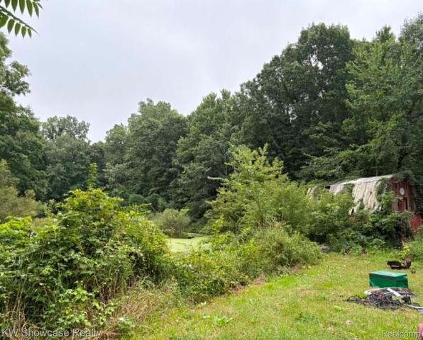 4949 Clarkston Rd Road, Independence Charter Township, MI 48348