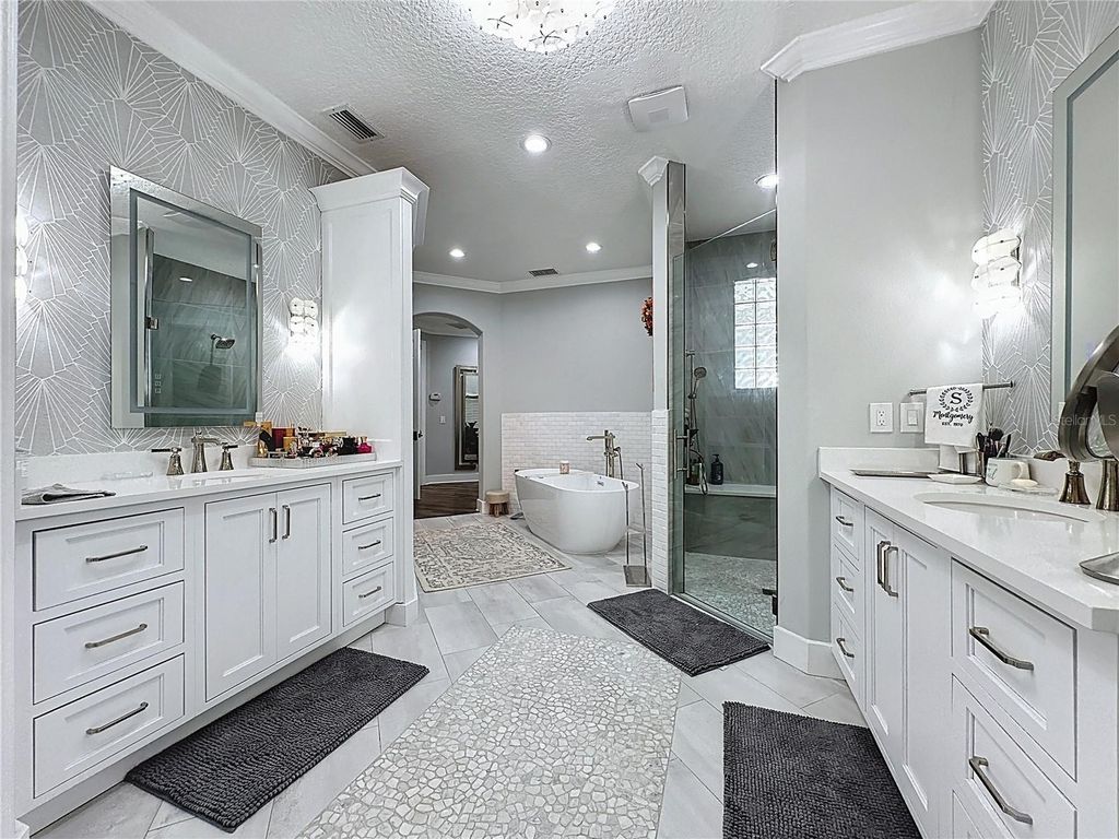 Image 26 of property listing at 12145 CYPRESS LANDING AVENUE, Clermont, FL 34711