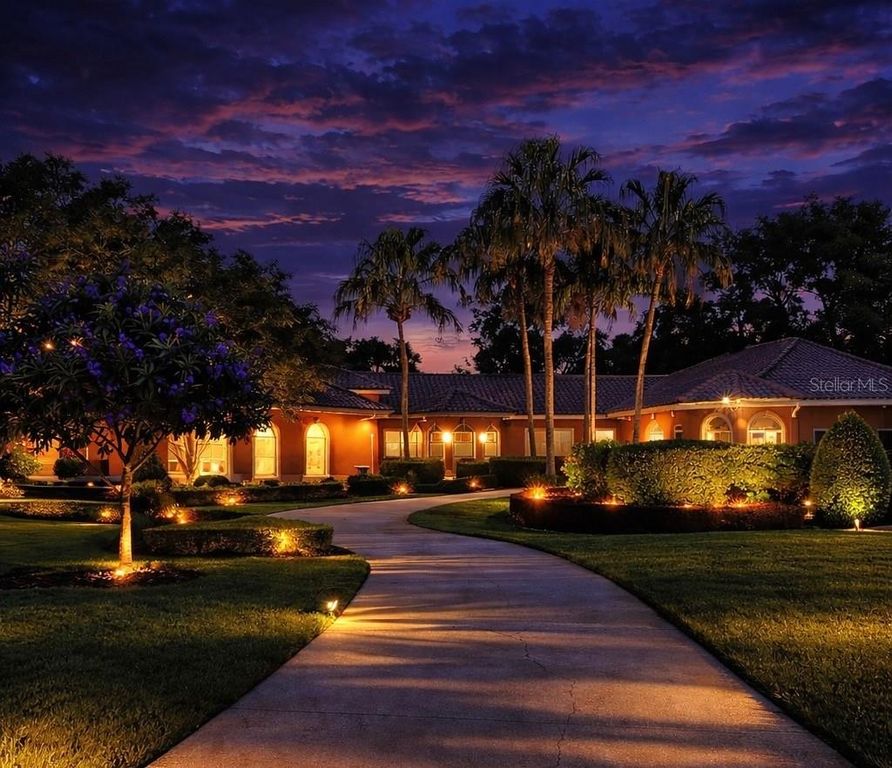 Image 92 of property listing at 12145 CYPRESS LANDING AVENUE, Clermont, FL 34711