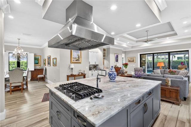 519 97th AVE N, Naples, FL 34108