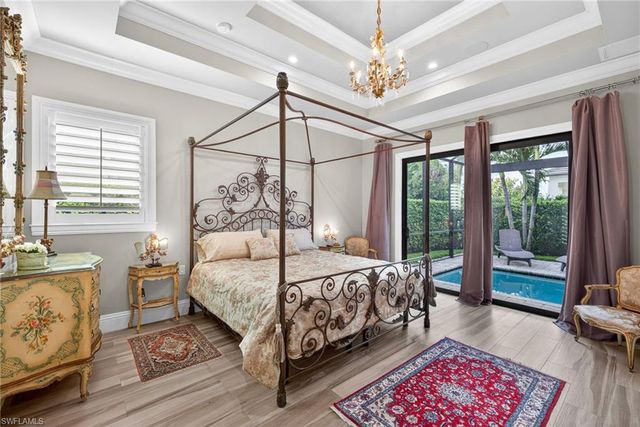 519 97th AVE N, Naples, FL 34108