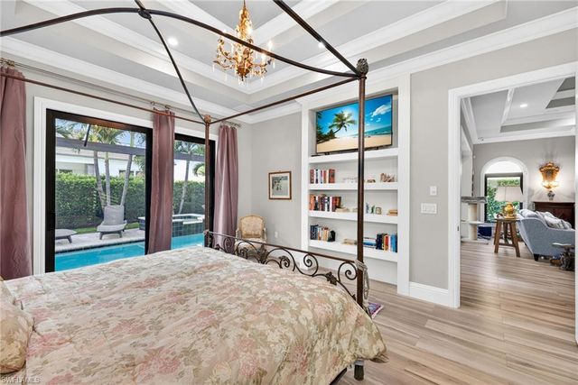 519 97th AVE N, Naples, FL 34108