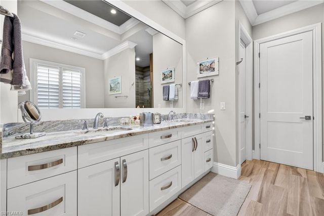 519 97th AVE N, Naples, FL 34108