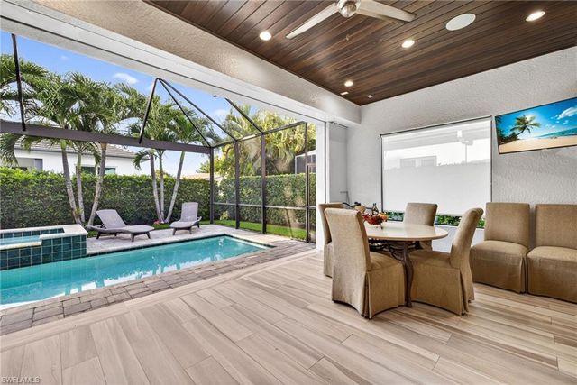 519 97th AVE N, Naples, FL 34108