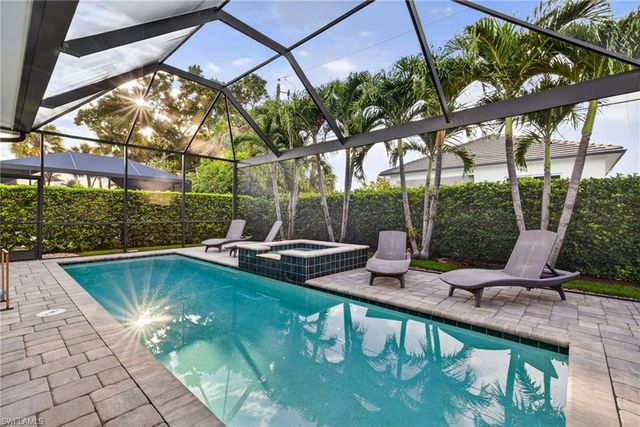 519 97th AVE N, Naples, FL 34108