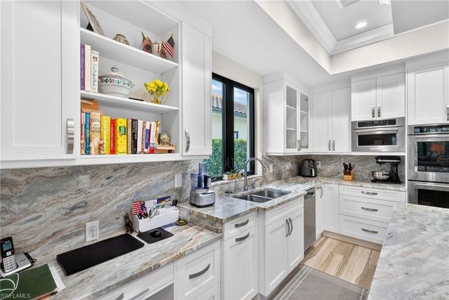 519 97th AVE N, Naples, FL 34108