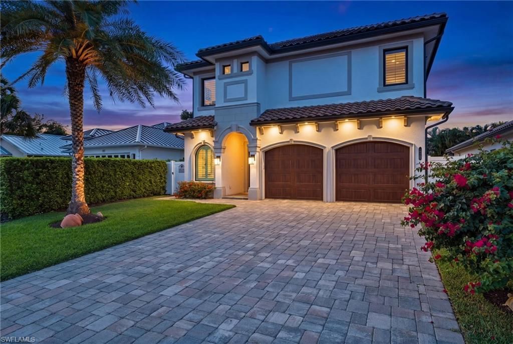 519 97th AVE N, Naples, FL 34108
