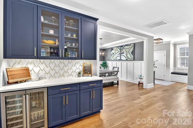 7005 Providence Lane W, Charlotte, NC 28226