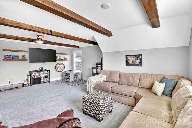 7005 Providence Lane W, Charlotte, NC 28226