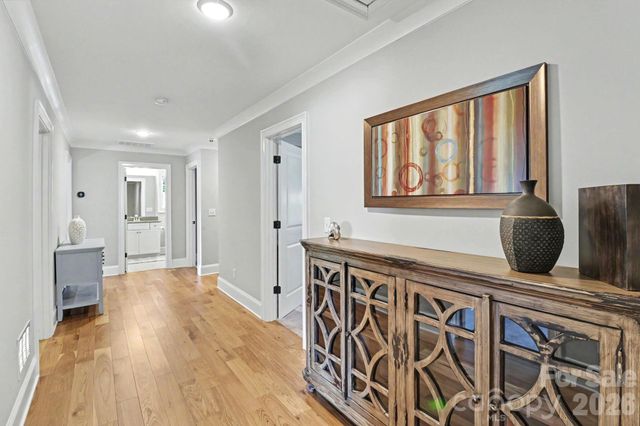 7005 Providence Lane W, Charlotte, NC 28226