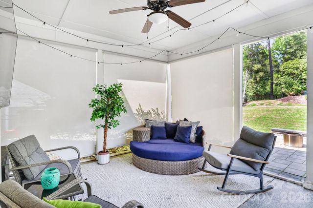 7005 Providence Lane W, Charlotte, NC 28226
