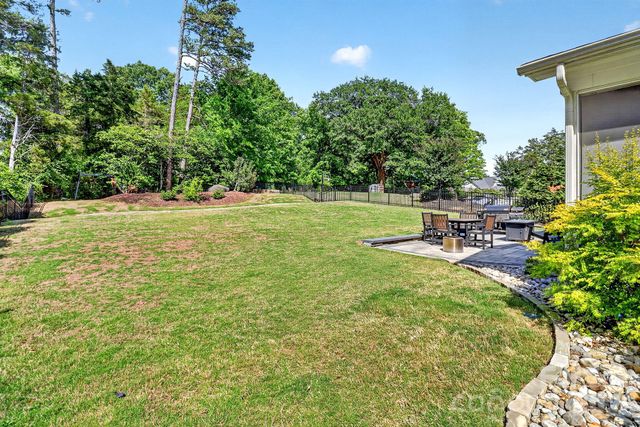 7005 Providence Lane W, Charlotte, NC 28226