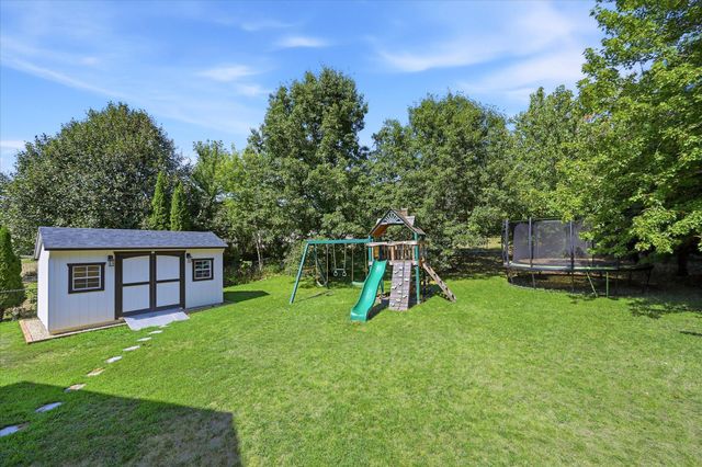9350 Parkside Drive, Woodbury, MN 55125