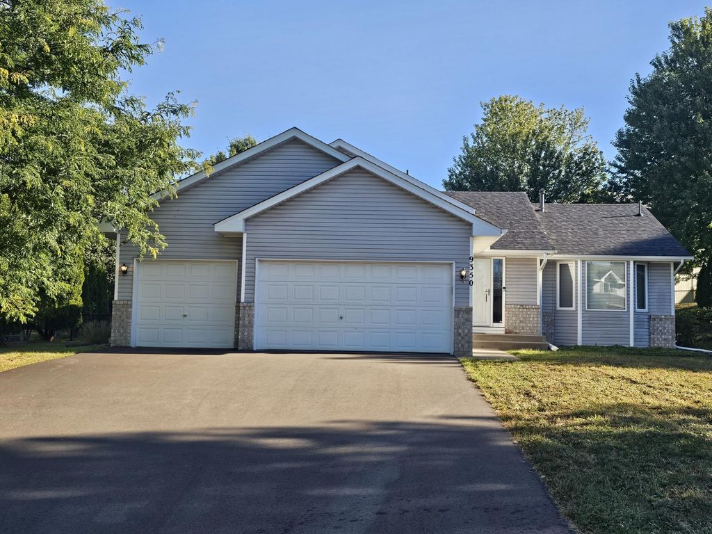 9350 Parkside Drive, Woodbury, MN 55125 — photo 2