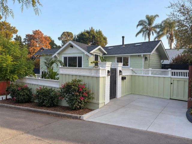 2715 Russ, San Diego, CA 92102