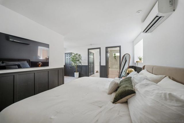 2715 Russ, San Diego, CA 92102