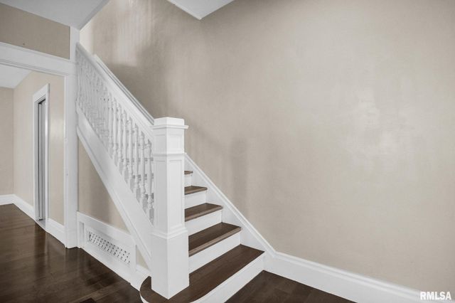 796-798 E MAIN Street, Galesburg, IL 61401