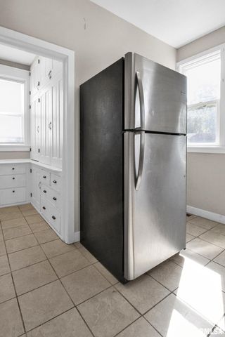 796-798 E MAIN Street, Galesburg, IL 61401