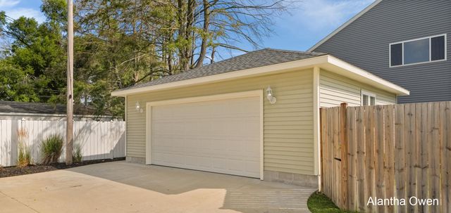 1188 4th Street, Muskegon City, MI 49441