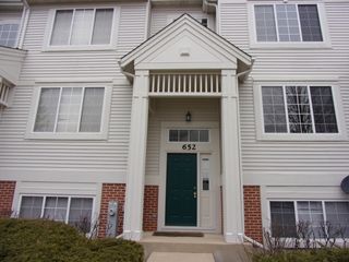 652 S Rosehall Lane, Round Lake, IL 60073