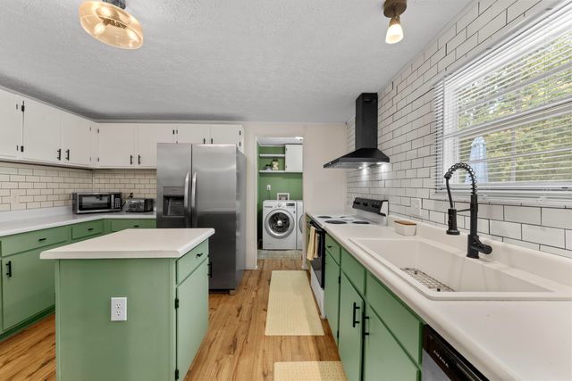 126 Fall Creek Boulevard, Summerville, SC 29483