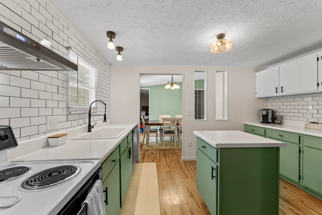 126 Fall Creek Boulevard, Summerville, SC 29483