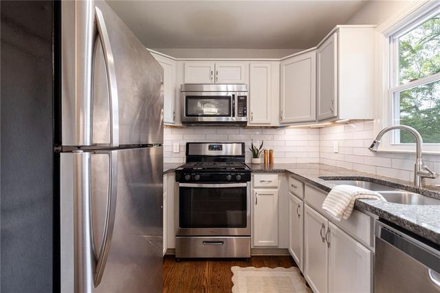 9208 Washington Street, Kansas City, MO 64114