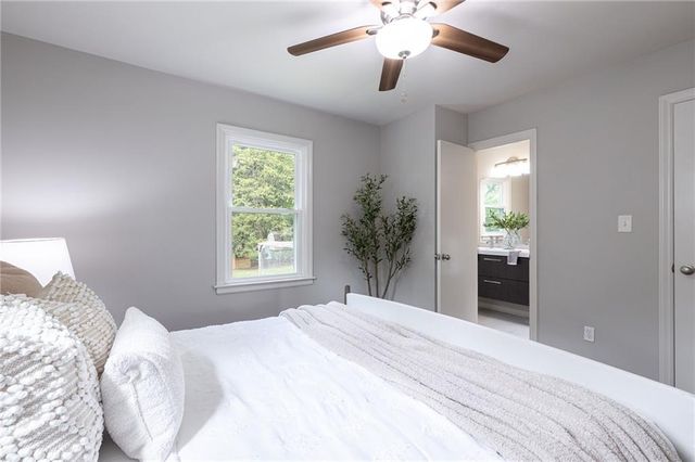 9208 Washington Street, Kansas City, MO 64114