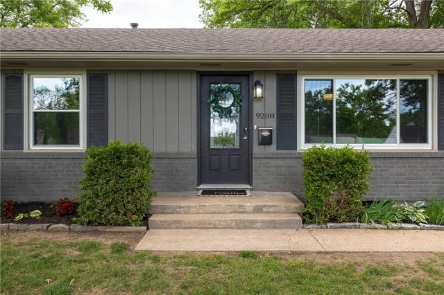 9208 Washington Street, Kansas City, MO 64114