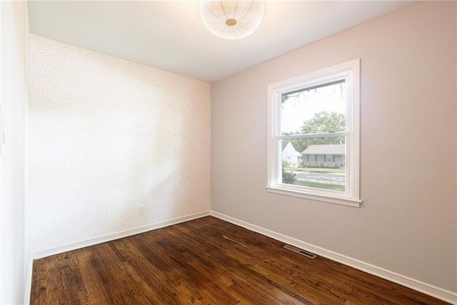 9208 Washington Street, Kansas City, MO 64114