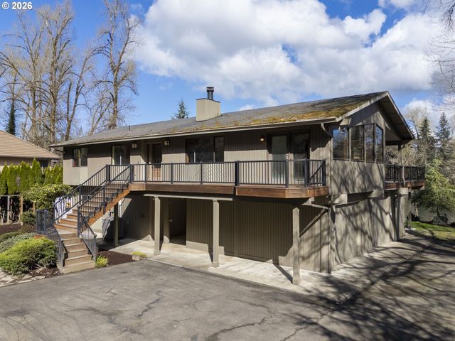 16091 S CLACKAMAS RIVER Dr, Oregon City, OR 97045