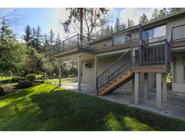 16091 S CLACKAMAS RIVER Dr, Oregon City, OR 97045