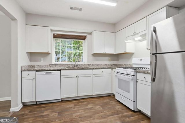 44 Burnham Circle, Jonesboro, GA 30238