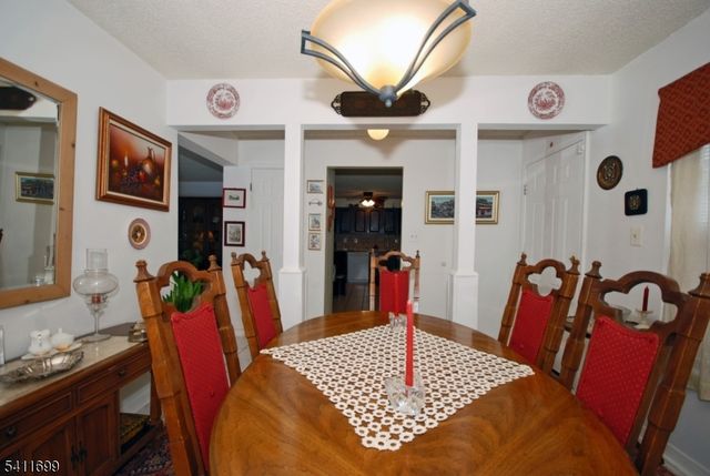 1418 Magnolia Ln Ondo, Branchburg Twp., NJ 08876