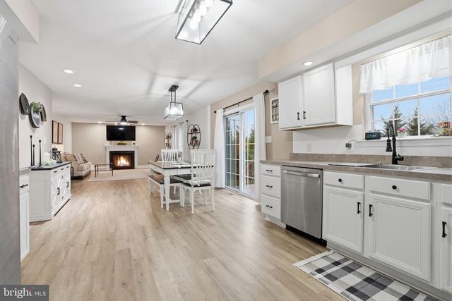 4996 PEPPER LN, Douglassville, PA 19518