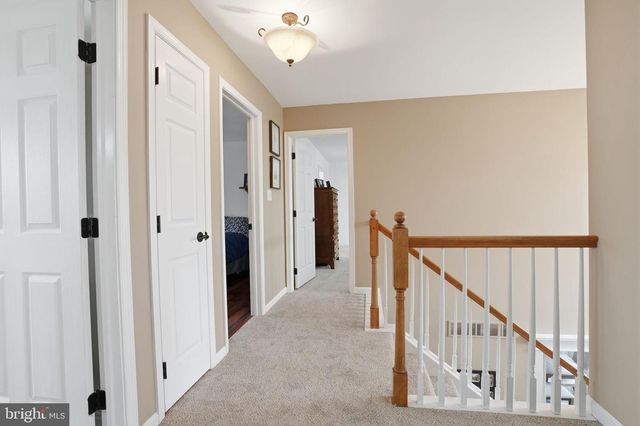 4996 PEPPER LN, Douglassville, PA 19518